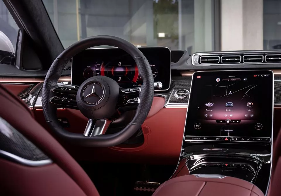 Mercedes‑Benz S‑Class нового покоління: еталон розкоші і технологій