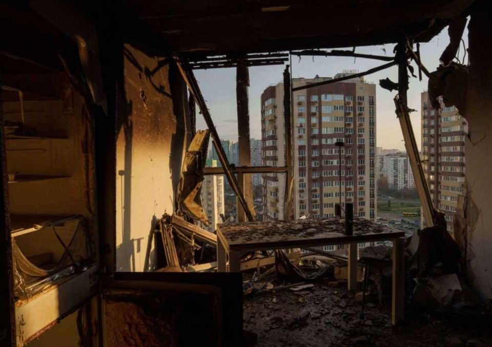 Масштабна нічна атака на Київ: руйнування, загиблі та проблеми з енергетикою
