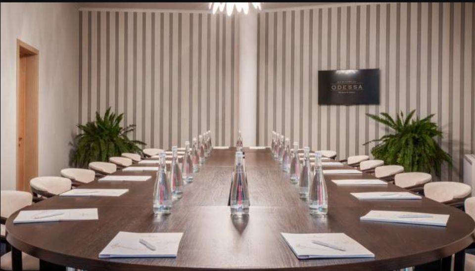 Зали для конференцій у готельному комплексі “ОК Одеса”