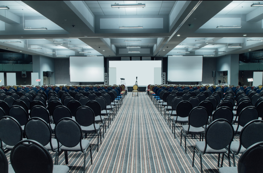 Один із найбільших конгрес-холів Києва — до 2000 гостей