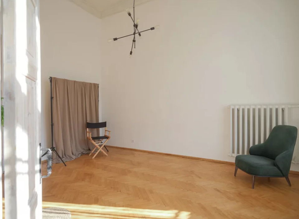 📸 Opera7 Studio Київ — 2 зали + балкони для преміум контенту