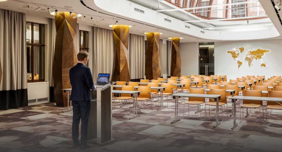 Grand Hall Lviv — зал до 500+ гостей для подій