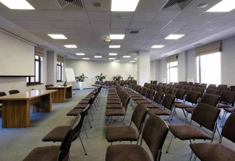 Rius Hotel — 2 зали у центрі Львова для бізнес-подій до 150 осіб
