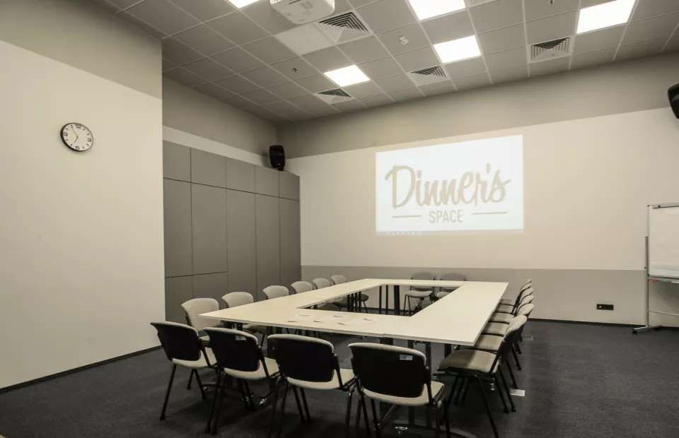 🚀 Dinner’s Space —конференц-зали у бізнес-центрах Києва до 120 гостей