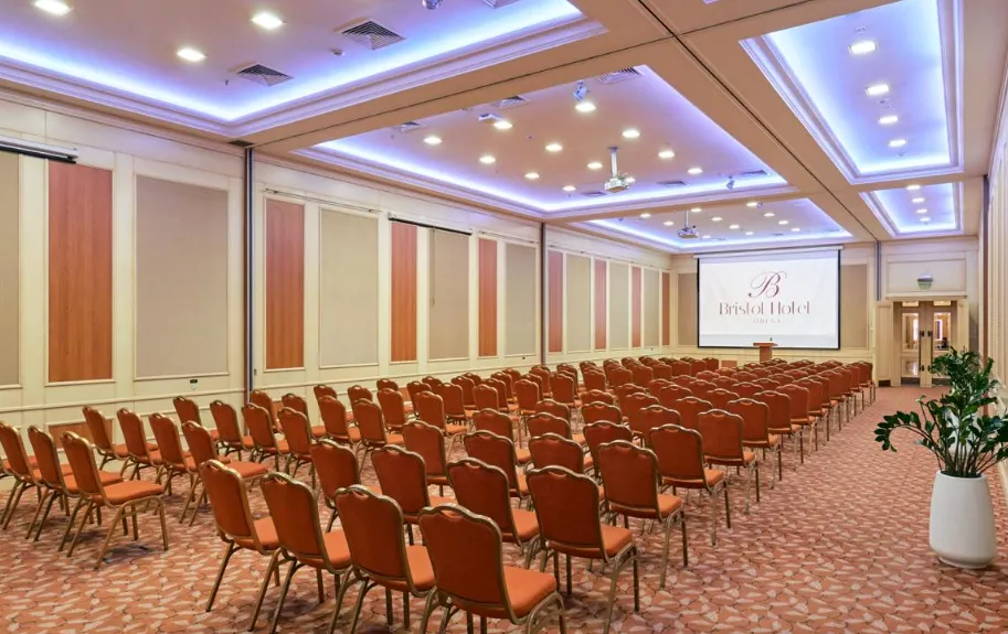 🏨 Bristol Hotel — конференц-зали до 200 гостей у преміум 5★готелі 