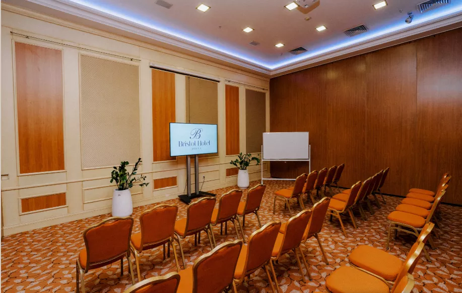 🏨 Bristol Hotel — конференц-зали до 200 гостей у преміум 5★готелі 