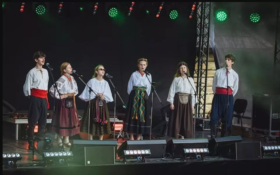 🌿 Етнофестиваль «Цвіт Папороті» магія українських традицій Закарпаття