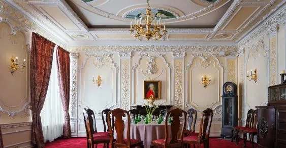 Mozart Banquet — банкетно-ивентное пространство в Одессе до 60 гостей.