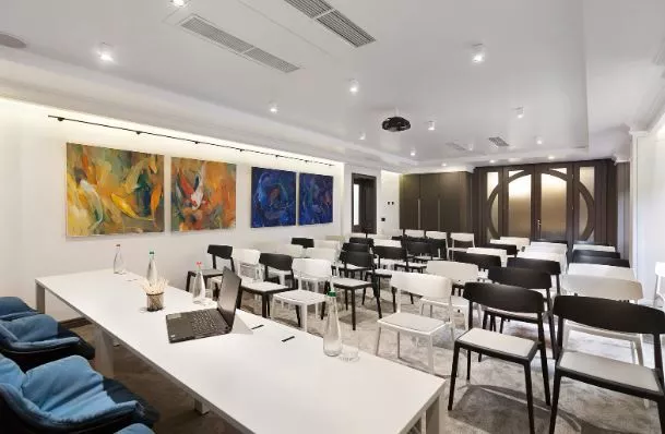 Panorama Lviv Hotel — конференц-пространство во Львове до 40 гостей.