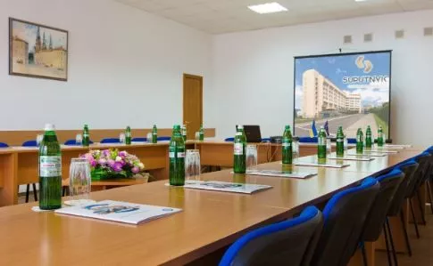 Готель «Супутник» — конференц-простір у Львові до 350 гостей