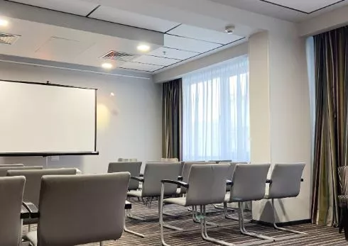 Mercure Kyiv Congress — конференц-пространство в Киеве до 2000 гостей.