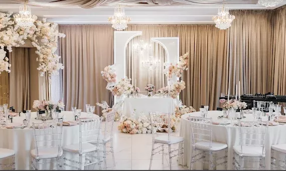 Aura Event Hall — конференц-простір у Києві до 200 гостей
