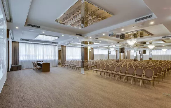 Royal Congress Hotel — конференц-простір у Києві до 400 гостей