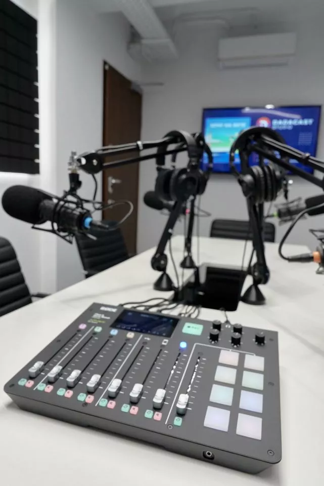 Dadacast Studio — студія запису подкастів та онлайн-курсів в Одесі
